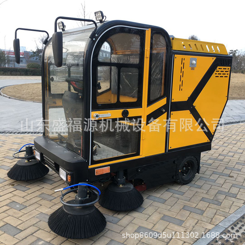 电动道路扫地车 中置驾驶座 视野开阔 适用于市政环卫等场所