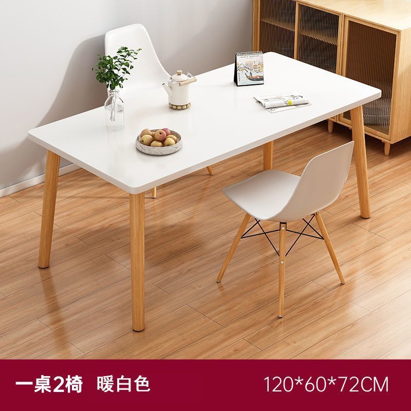 レンタルルーム用のダイニングテーブルと椅子の組み合わせセット、シンプルな無垢材の脚の正方形のテーブル、家庭用の正方形の小さなアパートのダイニングテーブル|undefined