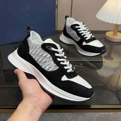 外国貿易向けメンズシューズ、Dブランドのロゴ刺繍入り、通気性のあるB22シリーズ、紐付き厚底スポーツカジュアルシューズ、軽量で耐摩耗性に優れています。