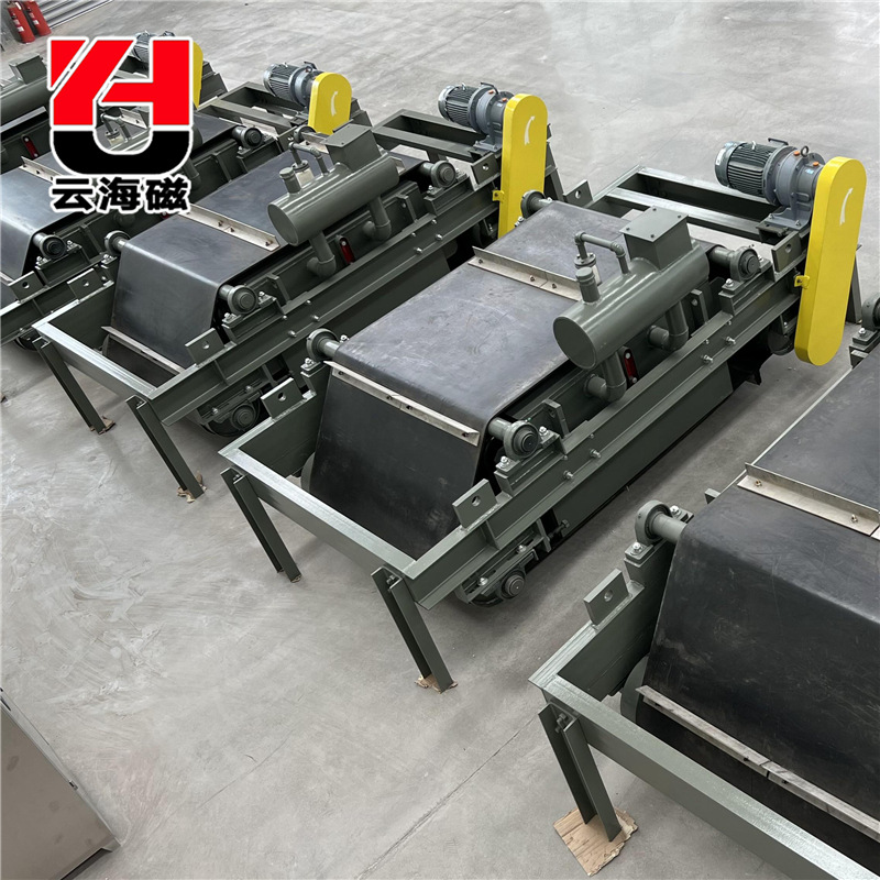 厂家供应电磁带式油冷除铁器 复合式磁极磁场强透磁深除铁器