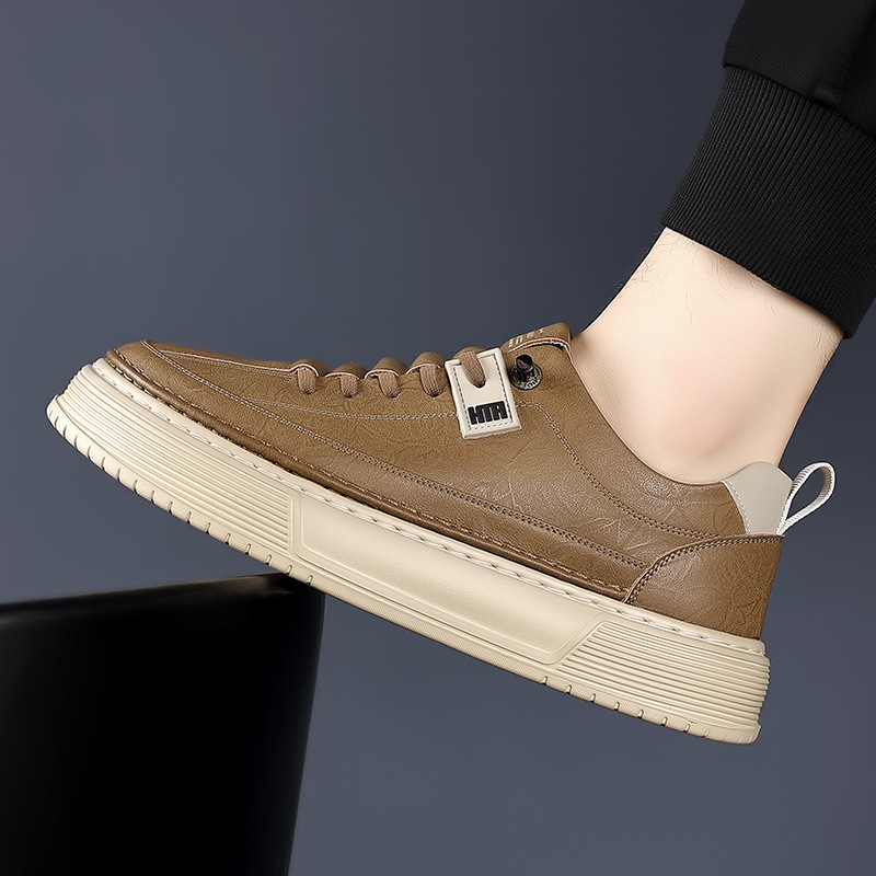 Nuevos zapatos casuales retro de verano para hombres británicos, zapatos de skate elevados, zapatos de hombre bajos y transpirables al por mayor.