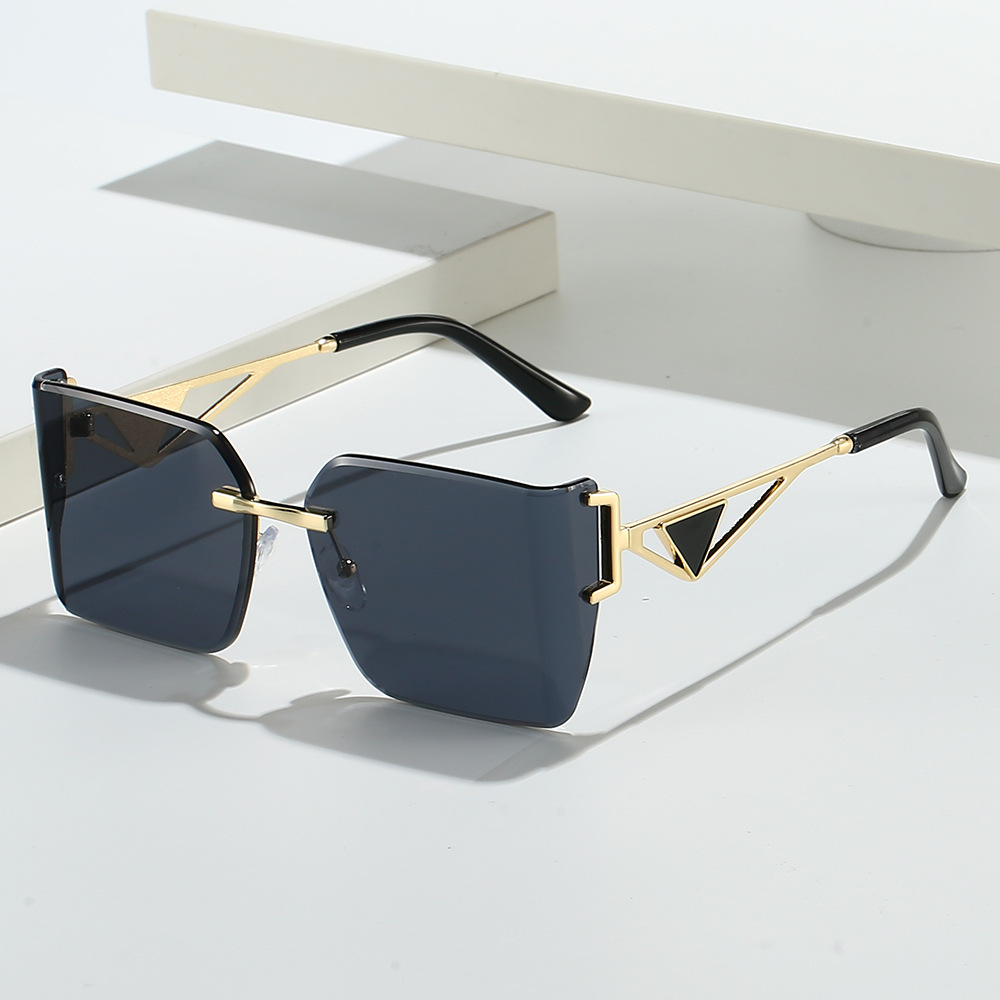 Square Curved Sunglasses for Women, New Sun Protection, Internet Celebrity Metal Glasses, Personalized Cross-Border Face-Showing Small Men's Sunglasses