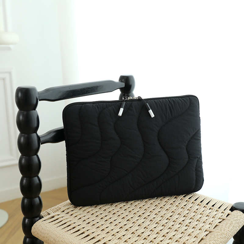 Korean-Style Fashionable Wave-Patterned Computer Bag, High-End Laptop Sleeve, Quilted and Padded Handheld Tablet Protective Case
