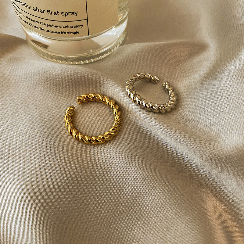 Korean Style Simple Twist Simple Bracelet Ring Female Ins Cold Style Fashion AllMatch Index Finger Ring Open Ornamentpicture5