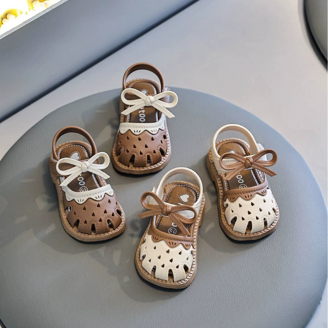 Баотоу сандалии для девочек 2025 новая летняя детская обувь мягкая подошва для девочек