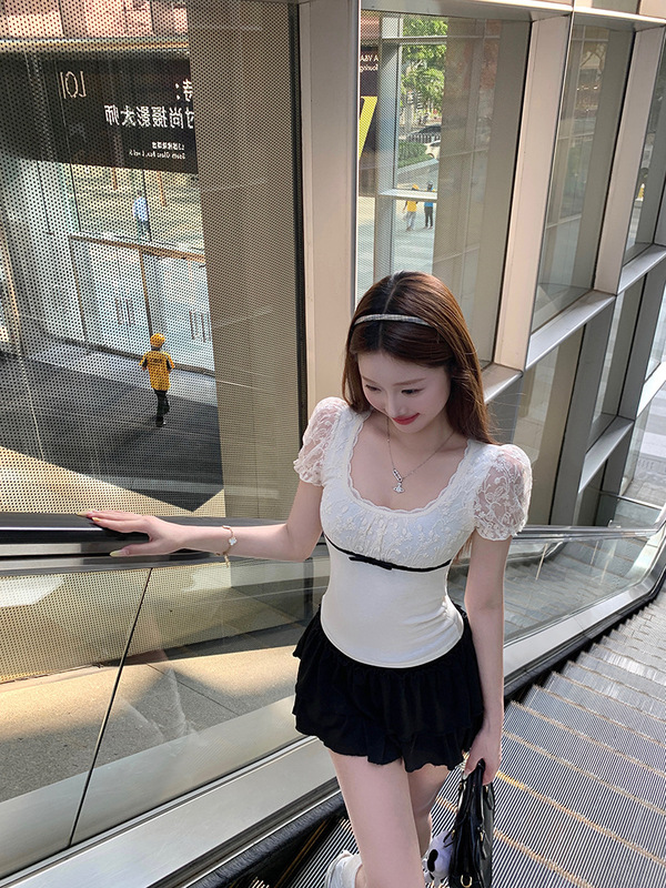 優しく甘いスタイルのレースステッチパフスリーブTシャツレディース夏新作シックな年齢軽減スリムフィットトップ|undefined