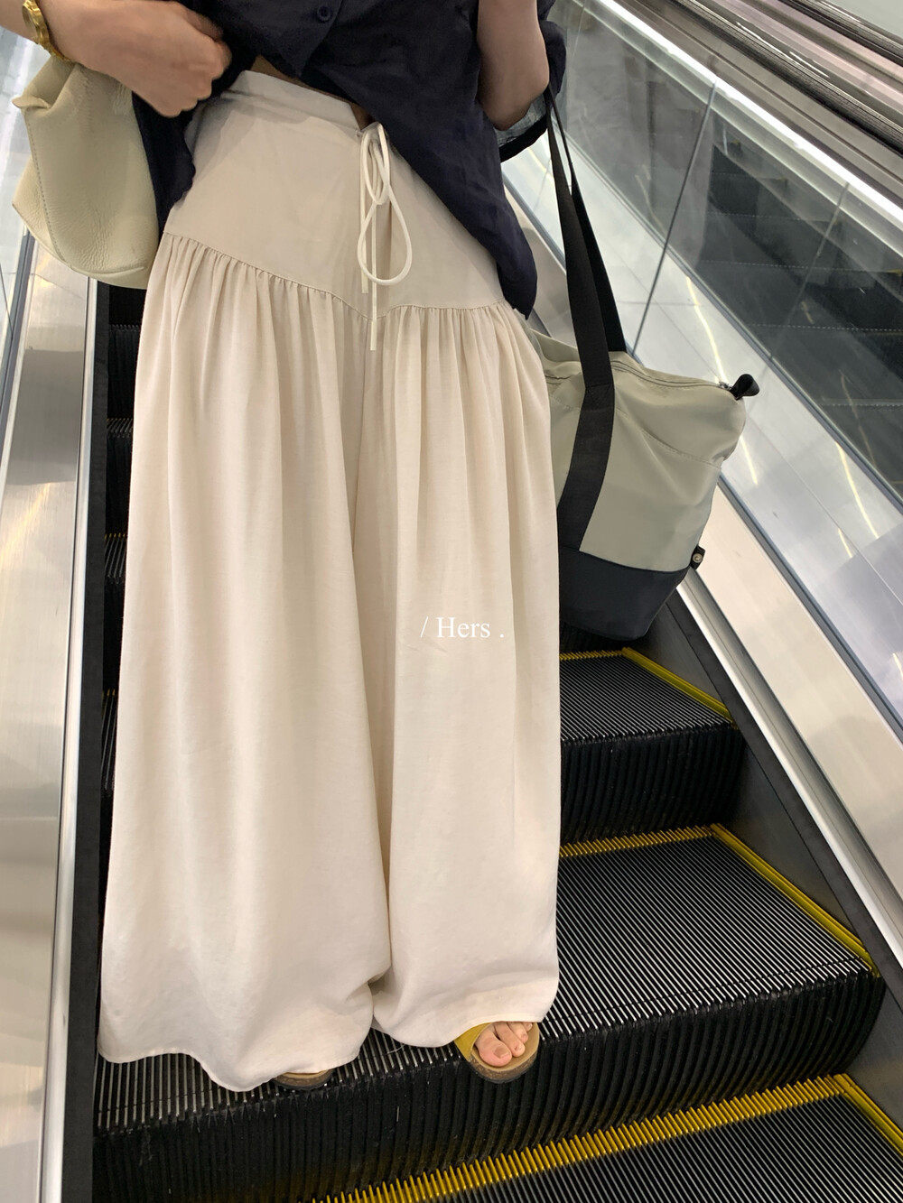 Quần culottes nữ ống rộng cạp cao thiết kế dây rút eo — màu đen, trắng ngà, màu mơ chi tiết 2
