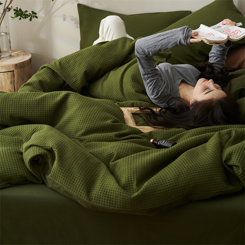 Set di biancheria da letto in stile nordico, a tinta unita, con trama a nido d'ape, delicata sulla pelle ed elegante, ideale per la camera da letto. Composizione: tre pezzi._voghion.com
