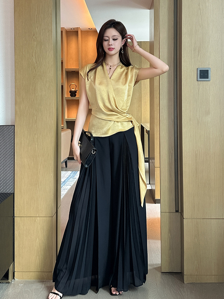 Quần ống rộng cạp cao nữ dáng suông xếp nếp dài chấm sàn — Màu đen