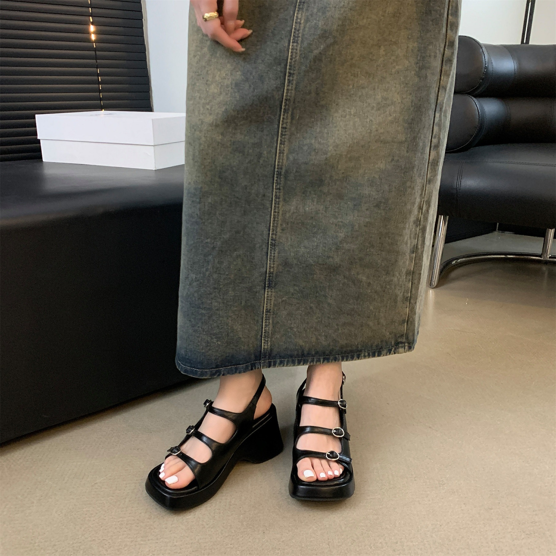 Platform Sandals For Women With High Heel And Buckle Strap_voghion.com