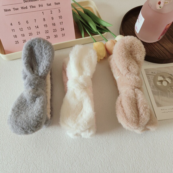 Cartoon three dimensional headband for face washing