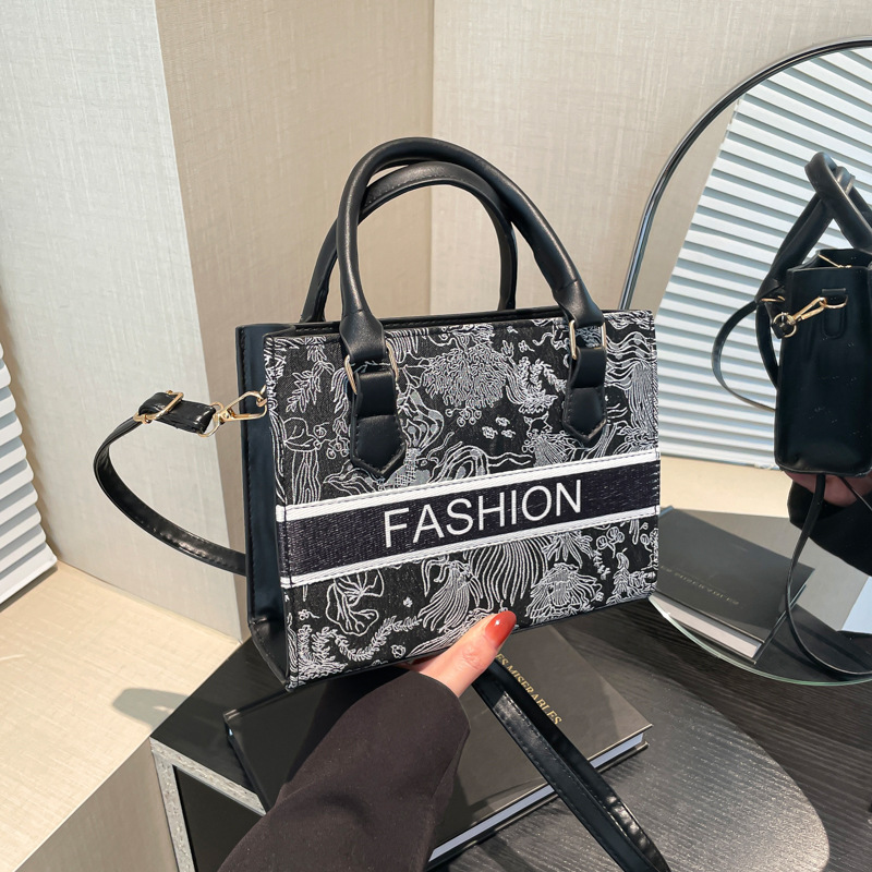 Bolso de gran capacidad bordado para mujeres 2024 nuevo estilo nacional nicho bolso de transporte de hombro bolso de hombro