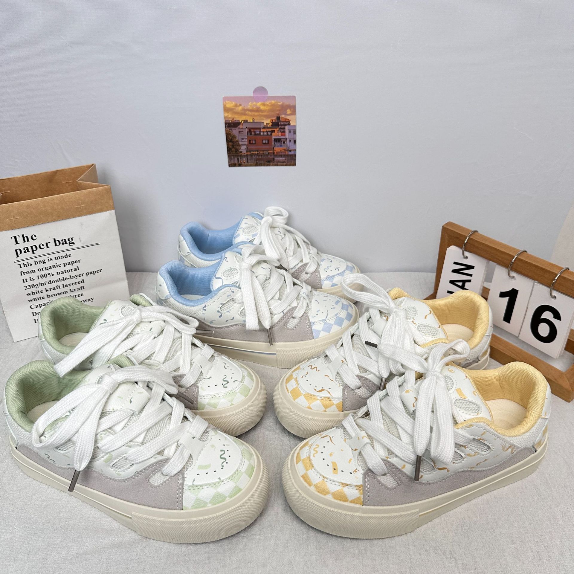 Zapatos de pan de onda lejana, arándano blanco, combinación de colores inteligente, zapatos de lona de moda de todo fósforo, zapatos de skate de moda nacional de corte bajo retro