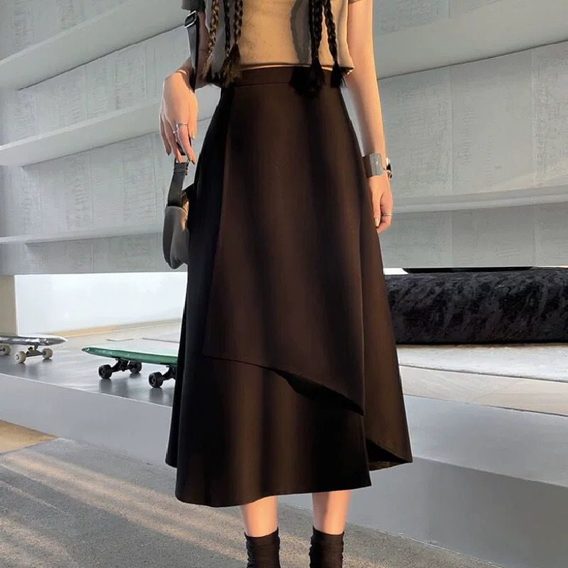 Большая черная юбка с бюстом женского пола весной и летом нерегулярная грушевидная фигура покрывает толстый мм