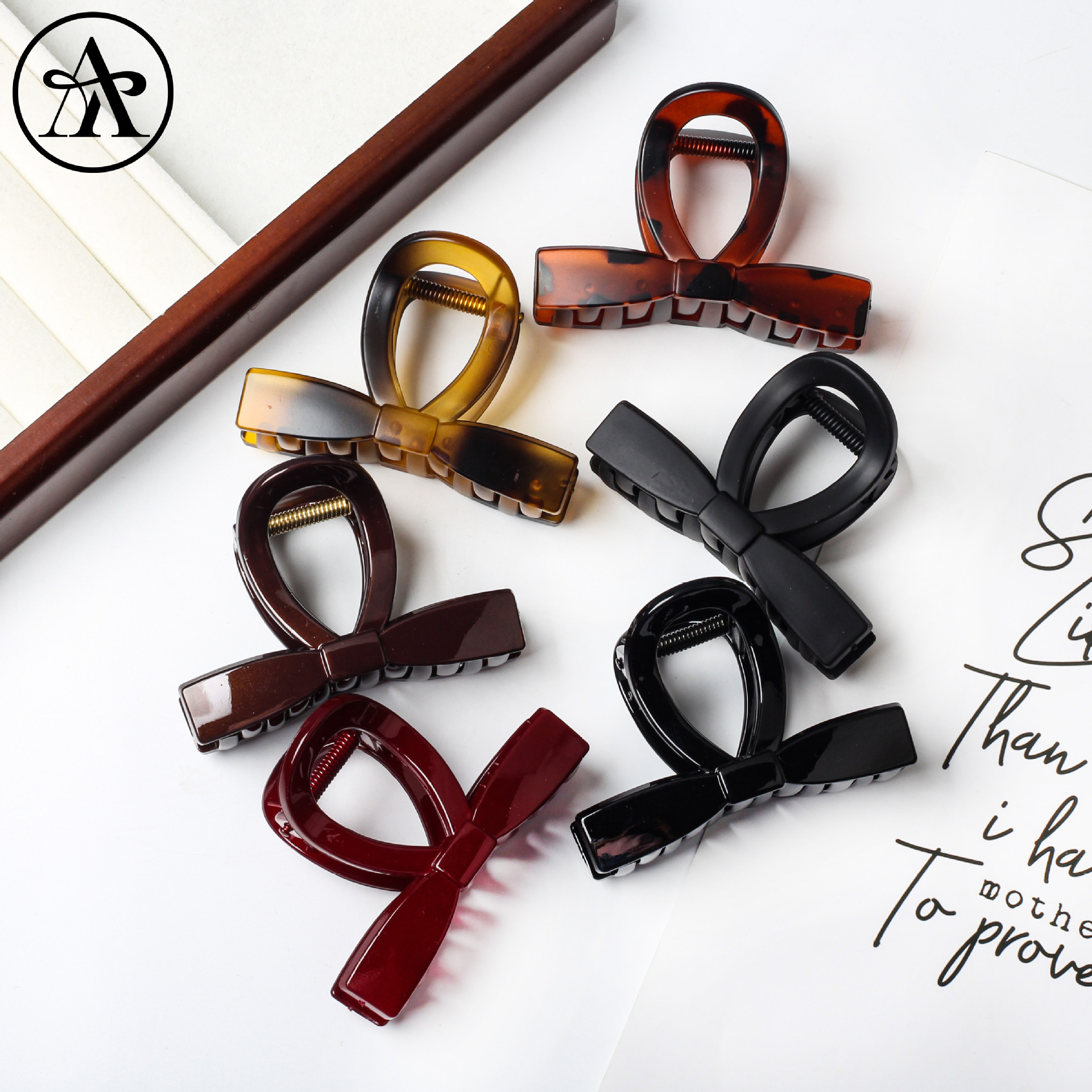 Red red retro corbata de tamaño medio agarrar clip de cabeza de mujer temperamento arco clip de tiburón viaje agarrar clip de pelo simple