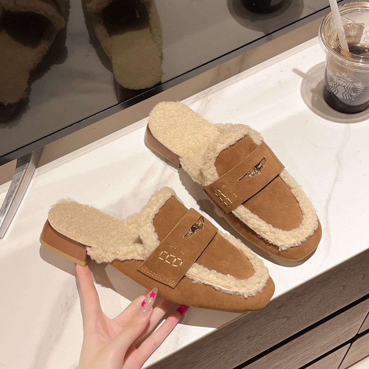 包头平底拖鞋女外穿时尚保暖新品新款一脚蹬25秋冬毛毛加绒棉拖鞋