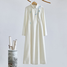 秋冬新款改良中式立领白色毛织绣花长裙服唐装旗袍裙茶艺师连衣裙