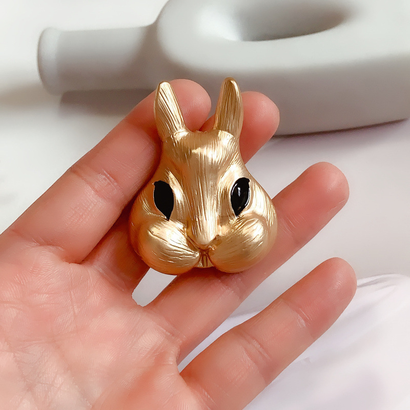 Retro Rabbit Alloy Plating Unisex Corsage display picture 7