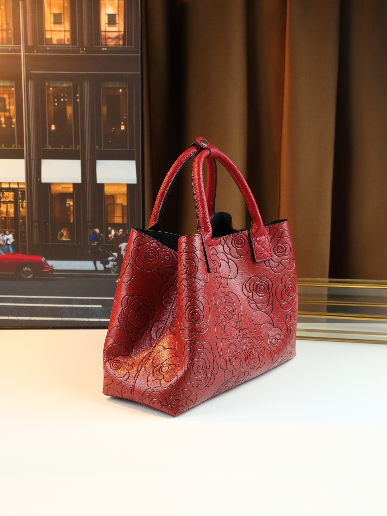 Borsa a secchiello a tracolla con stampa floreale elegante_voghion.com