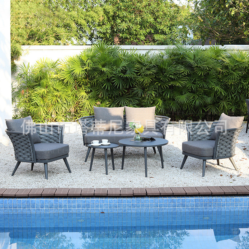Villa patio al aire libre mesa de caña sillas balcón resort jardín moderno mesa de ocio muebles impermeables y protectores solares