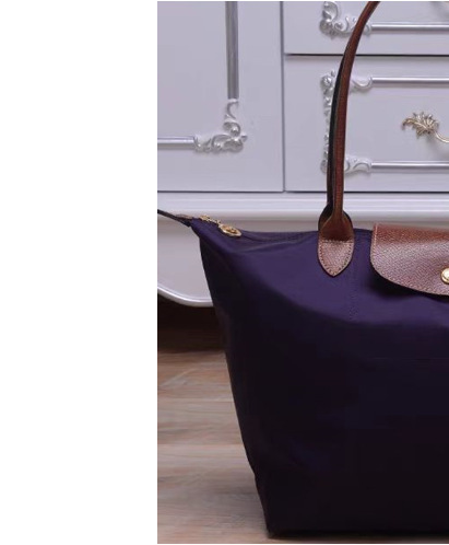 Clásico morado oscuro