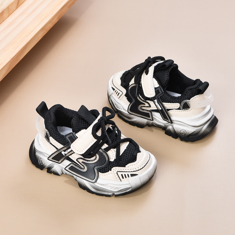 Una pieza de zapatos deportivos para niños, zapatos para bebés, zapatos transpirables de malla para niñas, zapatos para padres, zapatos para niños, zapatos para correr transfronterizos