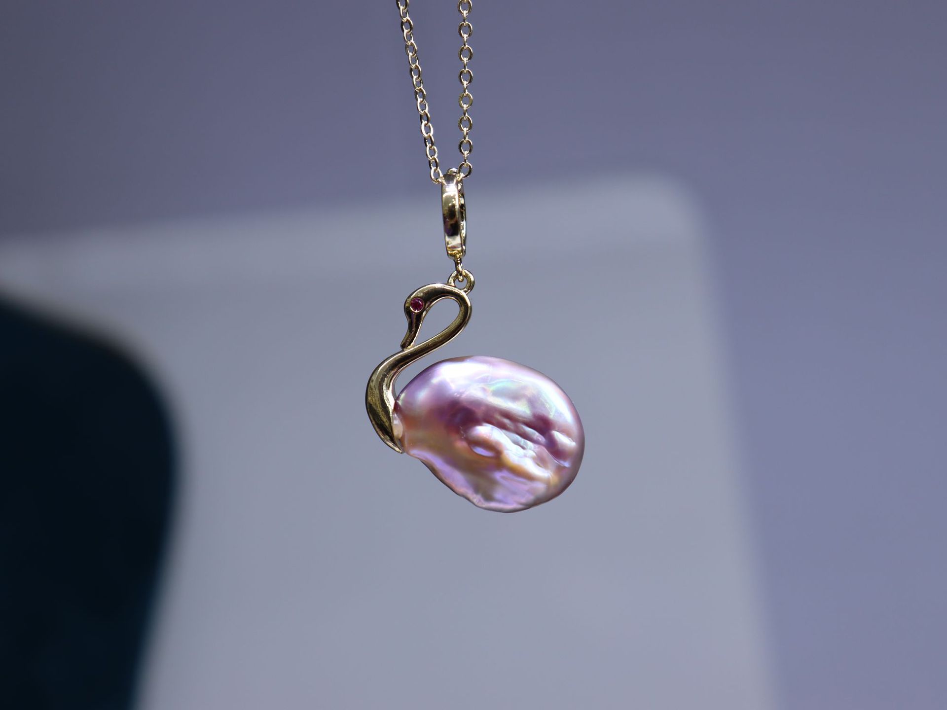 Elegant Simple Style Swan Freshwater Pearl Copper Pendant Necklace display picture 4