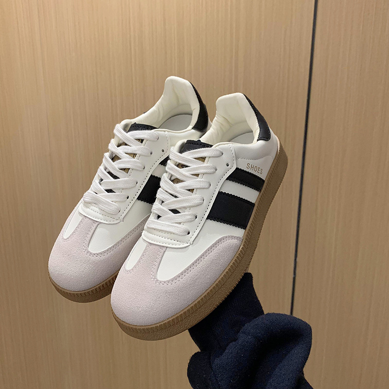 Flat German Training Shoes 2024 Retro Hong Kong-style Round Toe Color-matching Casual Board Shoes Lace-up German Training White Shoes for Women Summer and Autumn