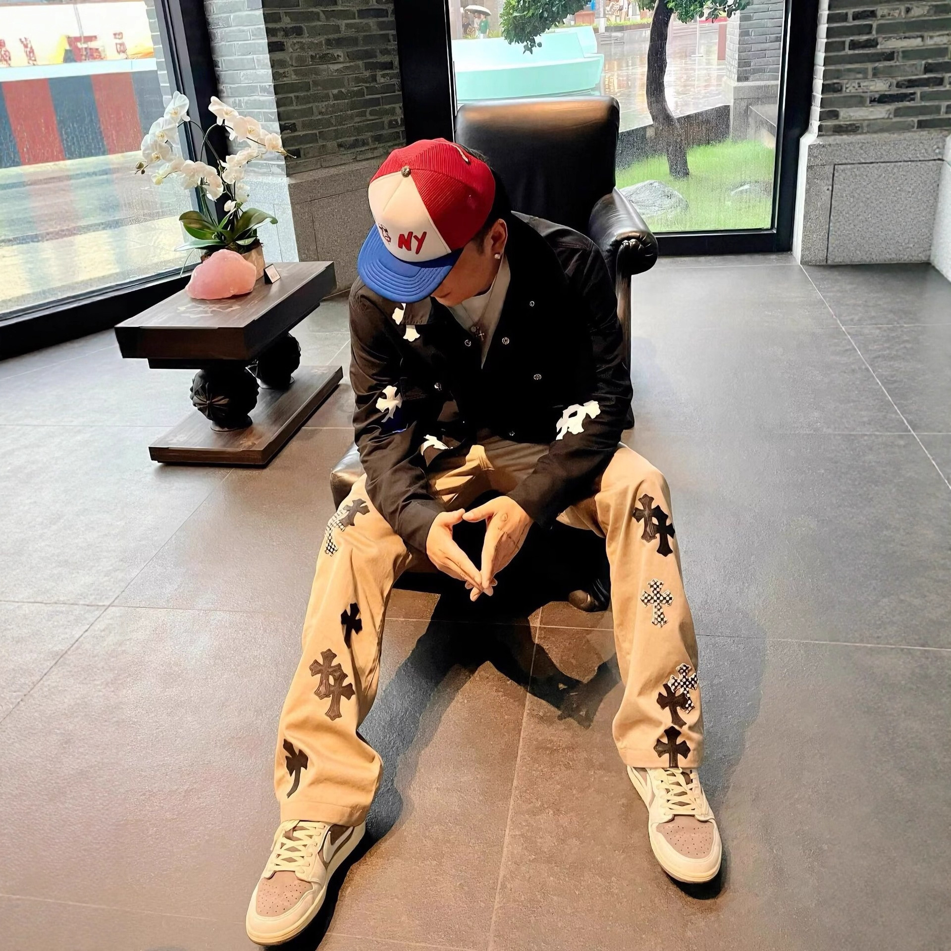 American-Style Cross Luxury Jeans with Heavy Embroidery and Leather Patch, Unisex Loose Casual Versatile Wide-Leg Pants