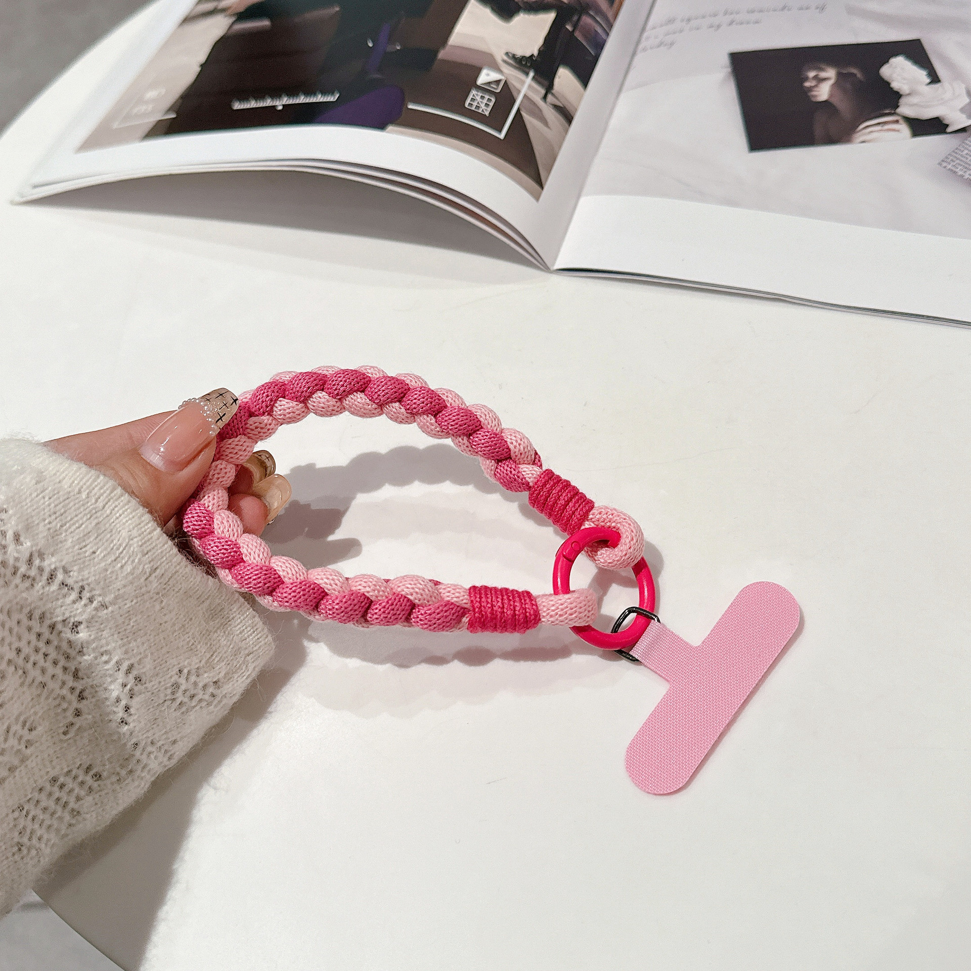 Cuerda tejida de color hecha a mano japonesa y coreana para teléfono móvil cordón corto creativo muñeca accesorios de nailon adornos de giro portátiles