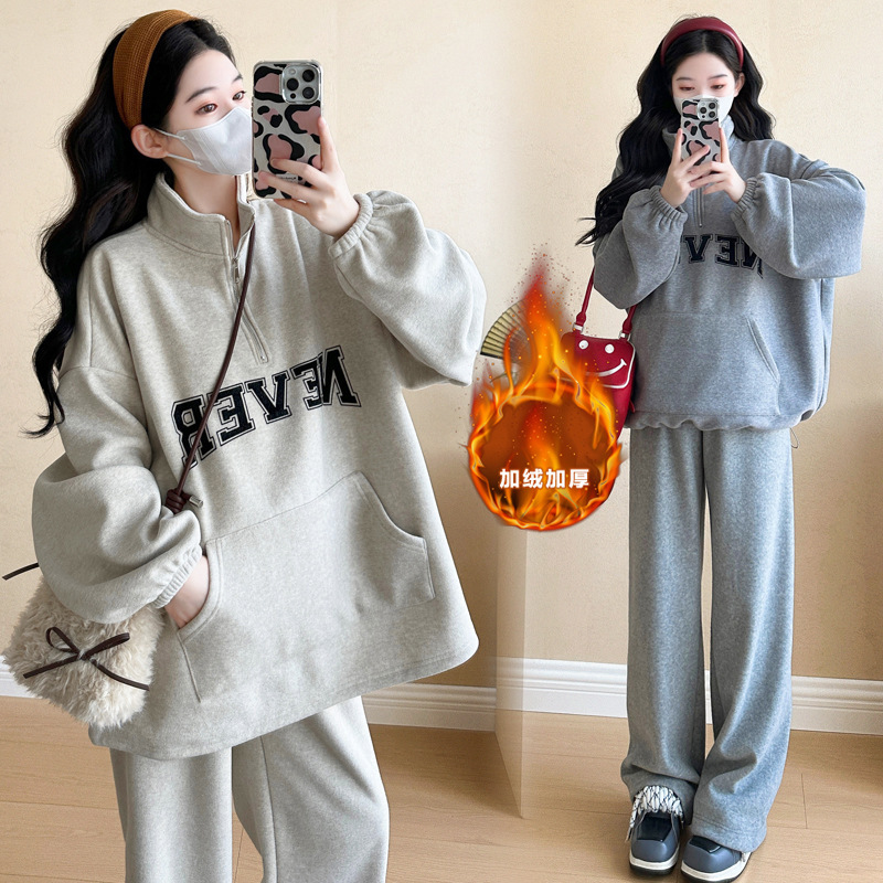 Pregnant women's clothing autumn and winter fashion new trendy mother foreign style high collar fleece-lined thick loose Korean style sweater two-piece set Pregnant women's clothing autumn and winter fashion new trendy mother foreign style high collar fleece-lined thick loose Korean style sweater two-piece set