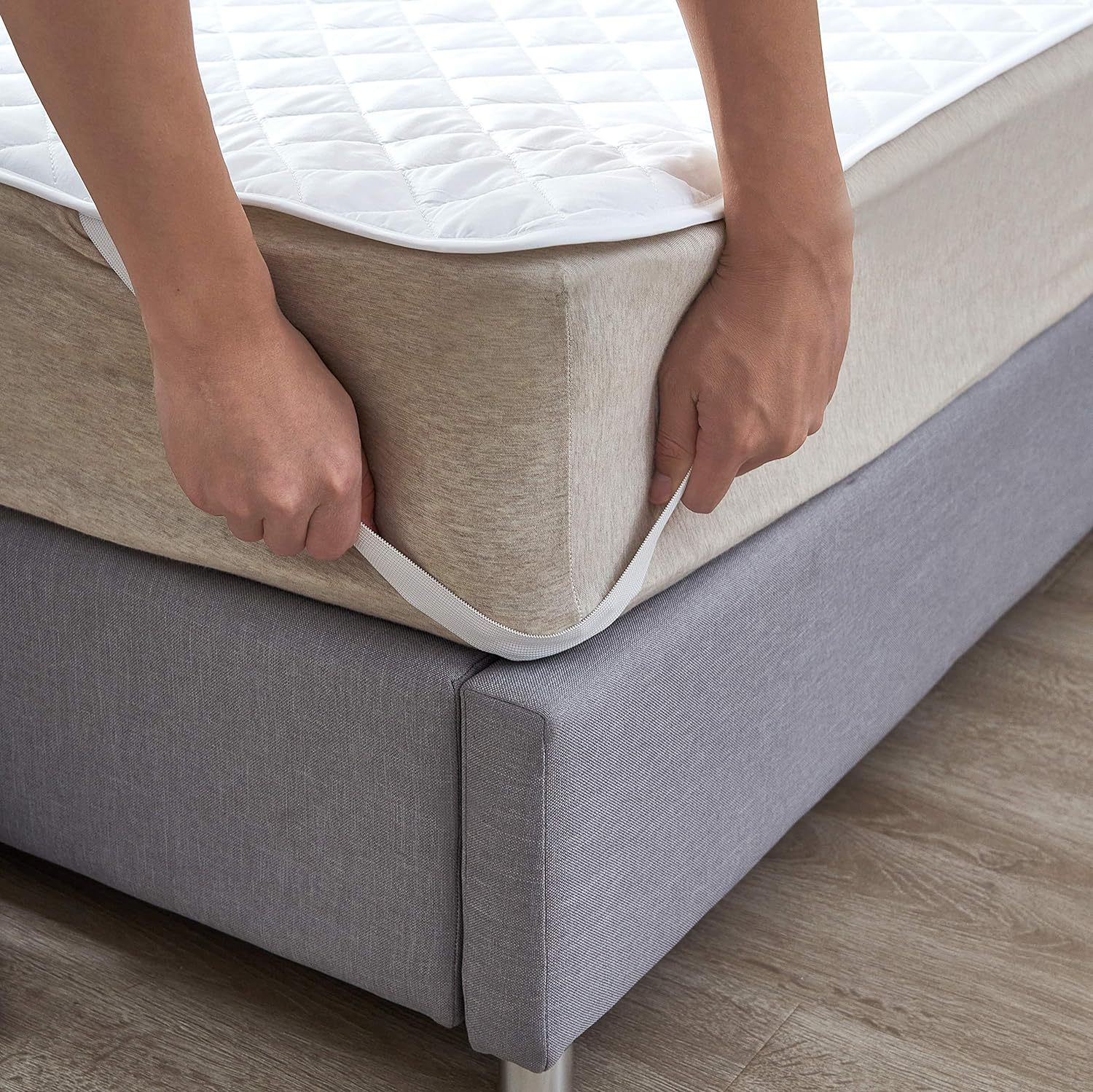 Amazon comercio electrónico transfronterizo al por mayor colchón impermeable cubierta protectora suave y cómoda cama doble personalizada image 3