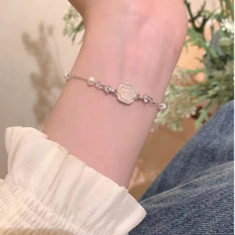 2026新款山茶花珍珠手链女款轻奢小众时尚配饰高颜值学生党闺蜜