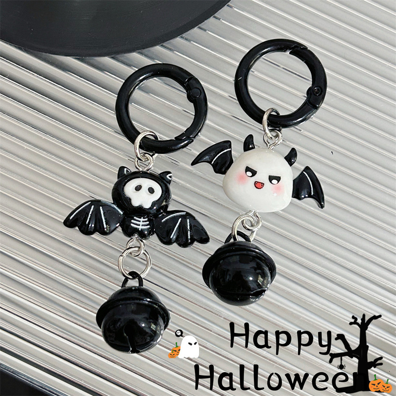 Halloween Bat Bell Keychain Original Ins Style Cartoon Funny Pendant Bag Girlfriend Gift Accessories Halloween Bat Bell Keychain Original Ins Style Cartoon Funny Pendant Bag Girlfriend Gift Accessories