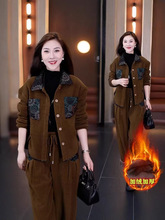 �ӽq�Ӻ����e���bŮ2025�ﶬ�¿�r�Ћ���ѩ�᠖�p�����׃ɼ��׳�