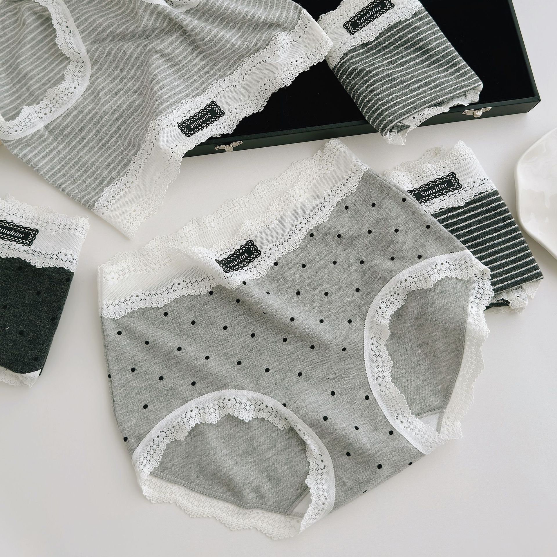 抹茶女孩高级感灰色条纹少女彩纱棉内裤10A抑菌棉裆中腰透气包臀