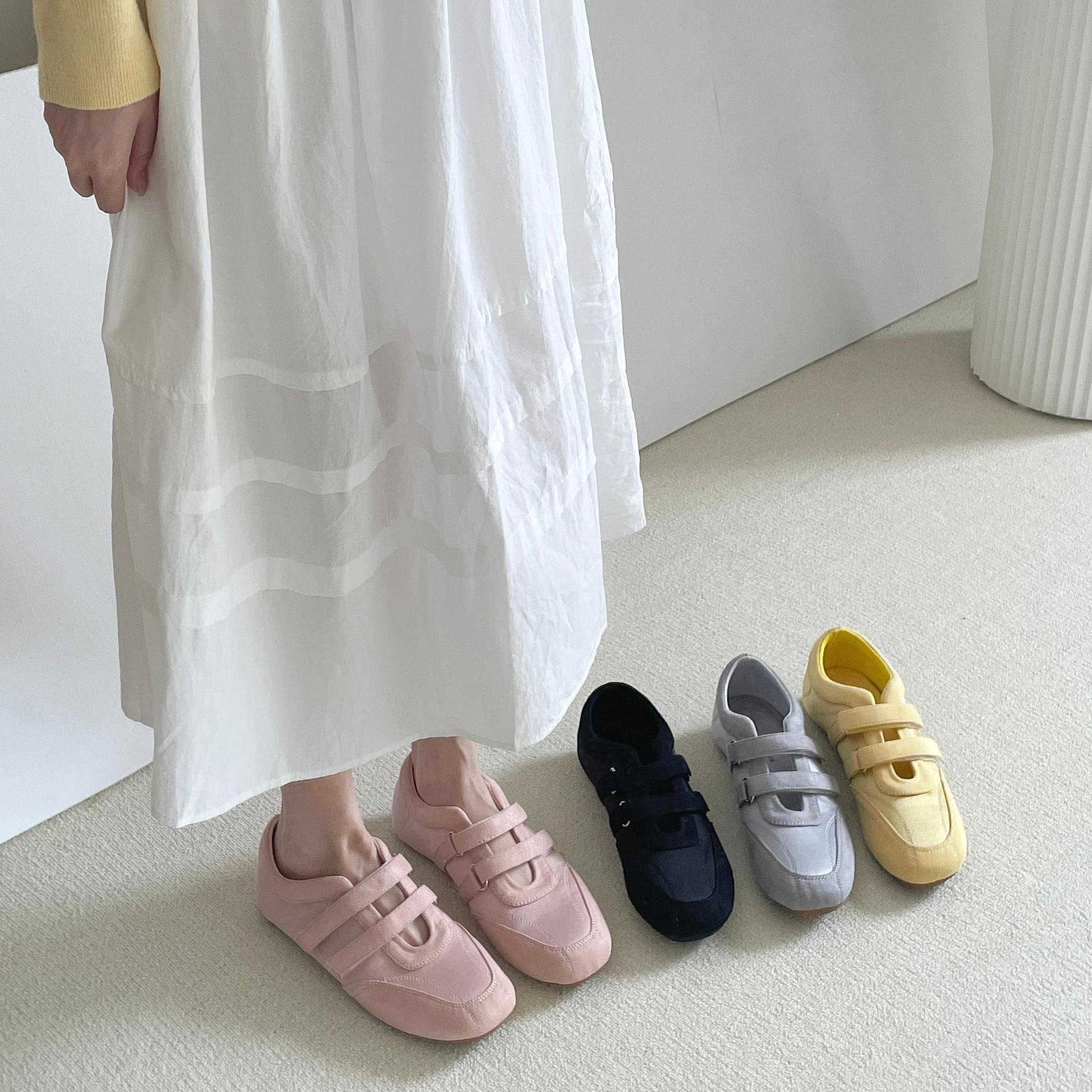 봄과 여름 2025 새로운 프랑스 스타일 레트로 라운드 토 벨크로 발레 슈즈 여성 플랫 슈즈 메리 제인 슈즈 여성