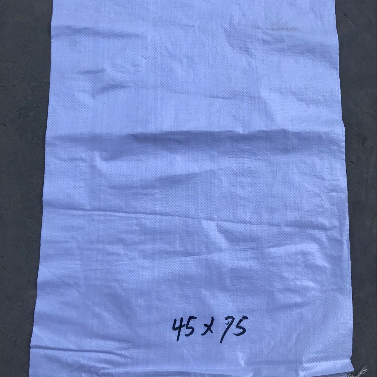 新疆现货供应红色灰色编织袋乌鲁木齐批发灰绿色白色编织袋蛇皮袋