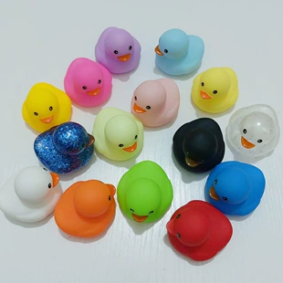 Игрушка (B.Duck) No.8 мини‑утёнок, в ассортименте цвета и аксессуары, шляпы и шарфы