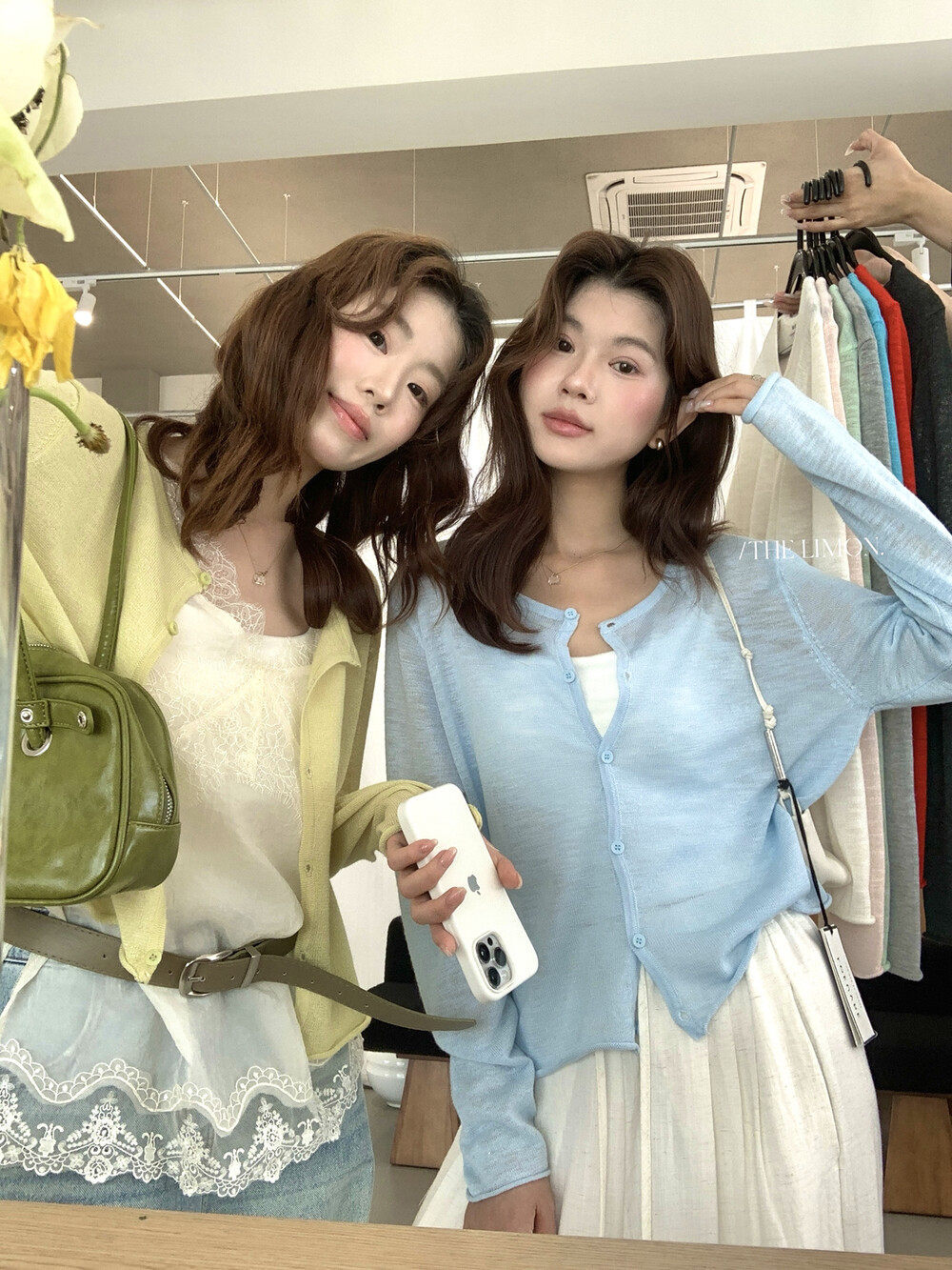 Áo khoác cardigan nữ cổ tròn chất liệu tre đũi chống nắng mỏng nhẹ — Đỏ thẫm, Xám cacbon, trắng ngà, xanh nhạt chi tiết 20