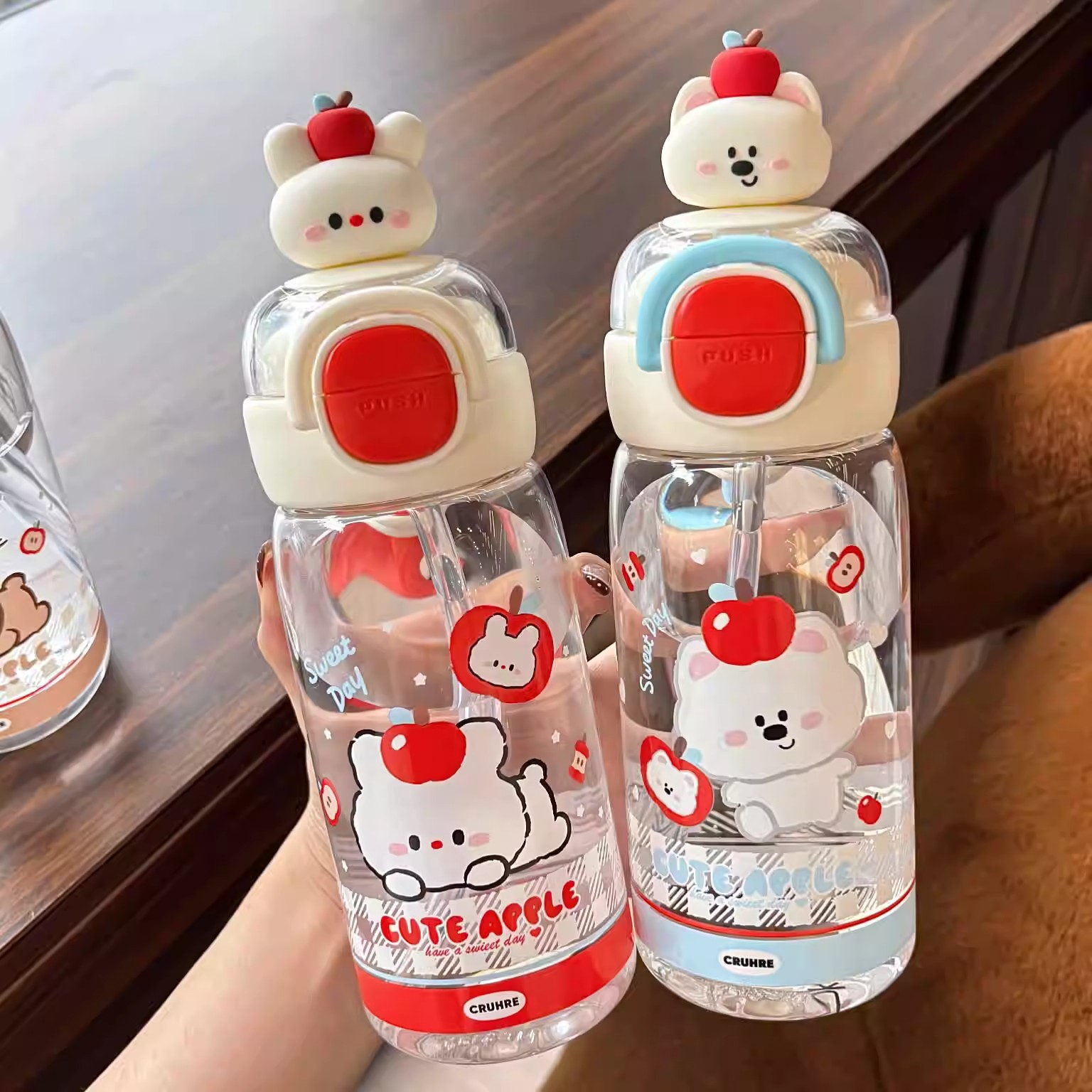Cute taza de agua de dibujos animados para niños estudiantes taza de paja doble bebida taza de mano portátil taza de plástico resistente a altas temperaturas