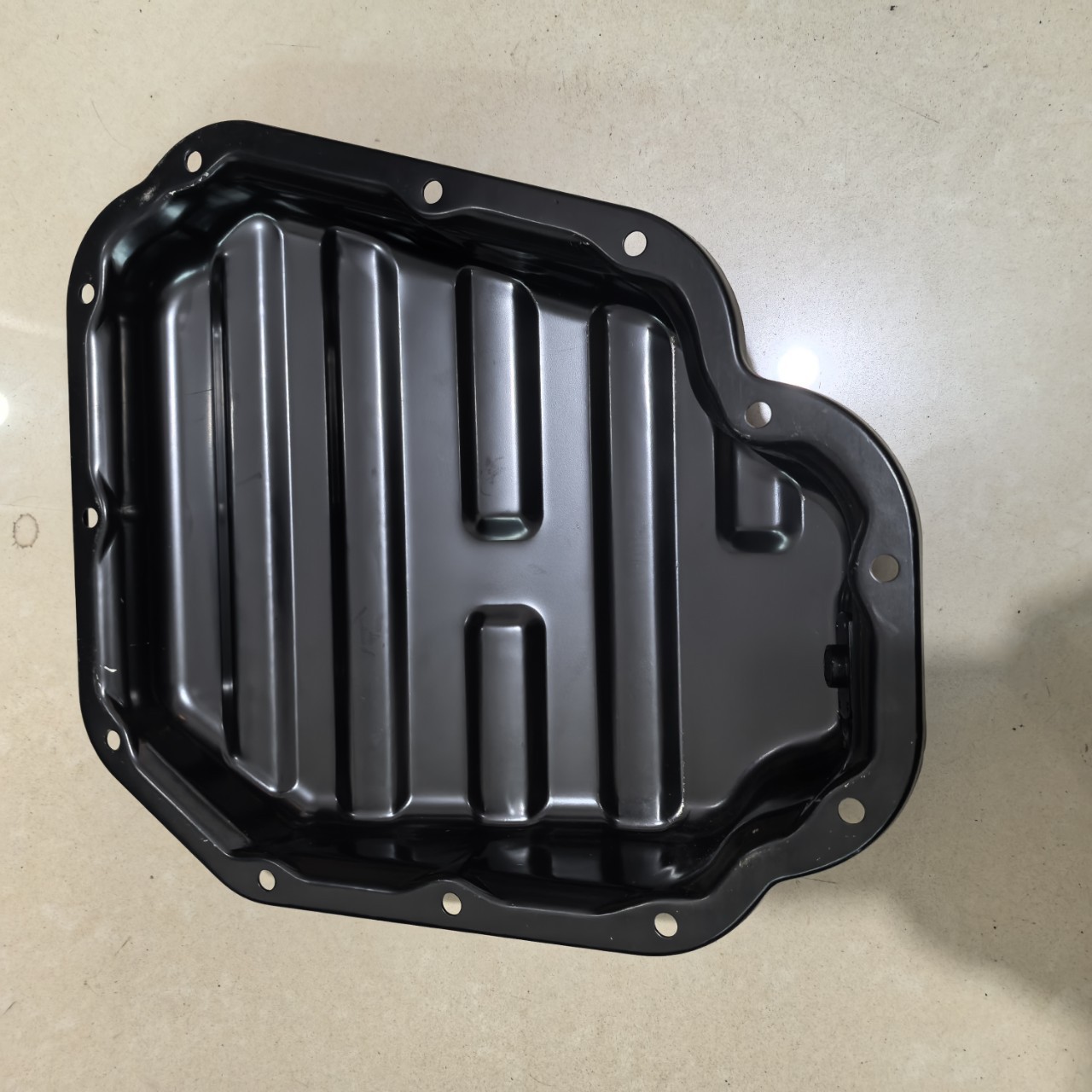 Suitable for Nissan Engine Oil Pan 11110-Jg31A
