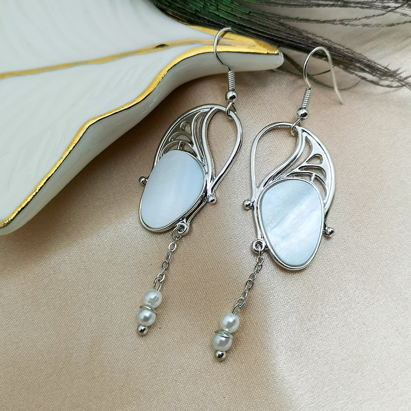 European And American Creative Swan, Mussel Shell Pearl Exaggerated Earrings display picture 2