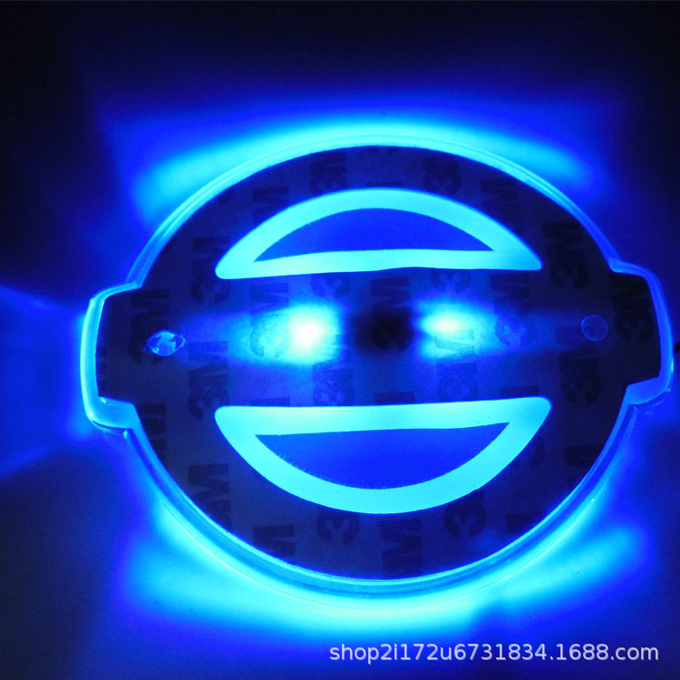 适用日产标志侧光灯骊威骐达轩逸LED背光灯2D尼桑发光车标灯尾标