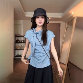 女式衬衫;女式T恤;休闲裤