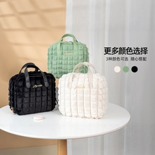 跨境2025新款毛绒刺绣化妆包手提高级大容量收纳包洗漱包