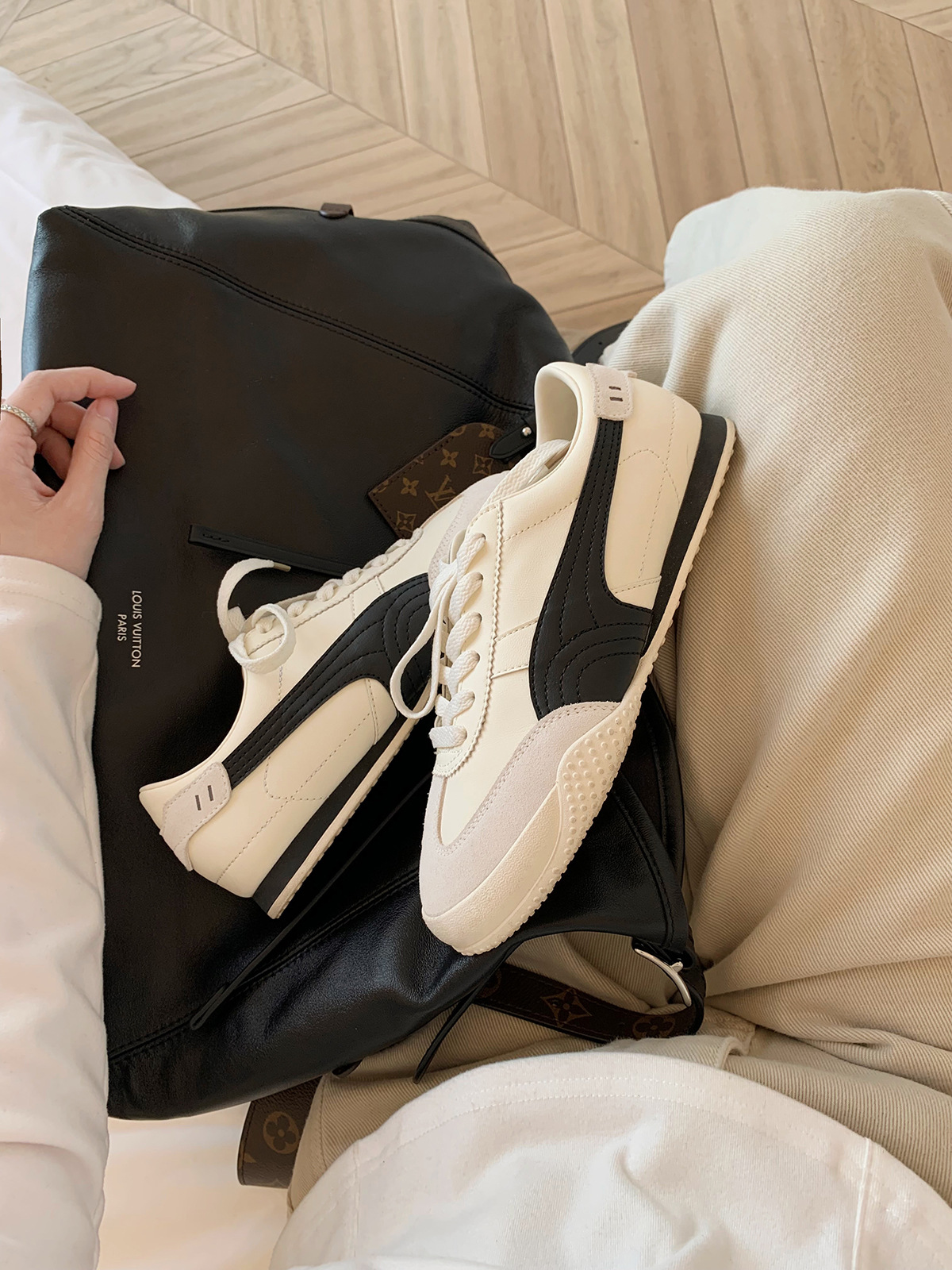 Versión de piel de vaca de la uva de la madre de altura de cuero genuino de color Miu correa de suela gruesa de zapatos de entrenamiento de mujer zapatos deportivos casuales