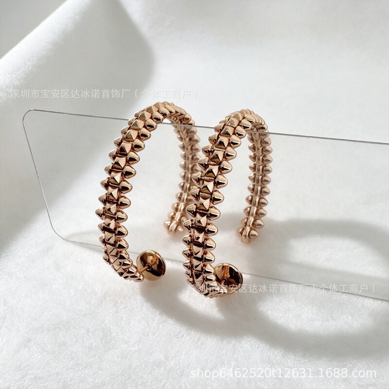 High-End Version of Rivet Bullet Earrings, Thickly Plated with 18K Rose Gold, Cnc Precision Craftsmanship, Direct Sales from the Manufacturer High-End Version of Rivet Bullet Earrings, Thickly Plated with 18K Rose Gold, Cnc Precision Craftsmanship, Direct Sales from the Manufacturer