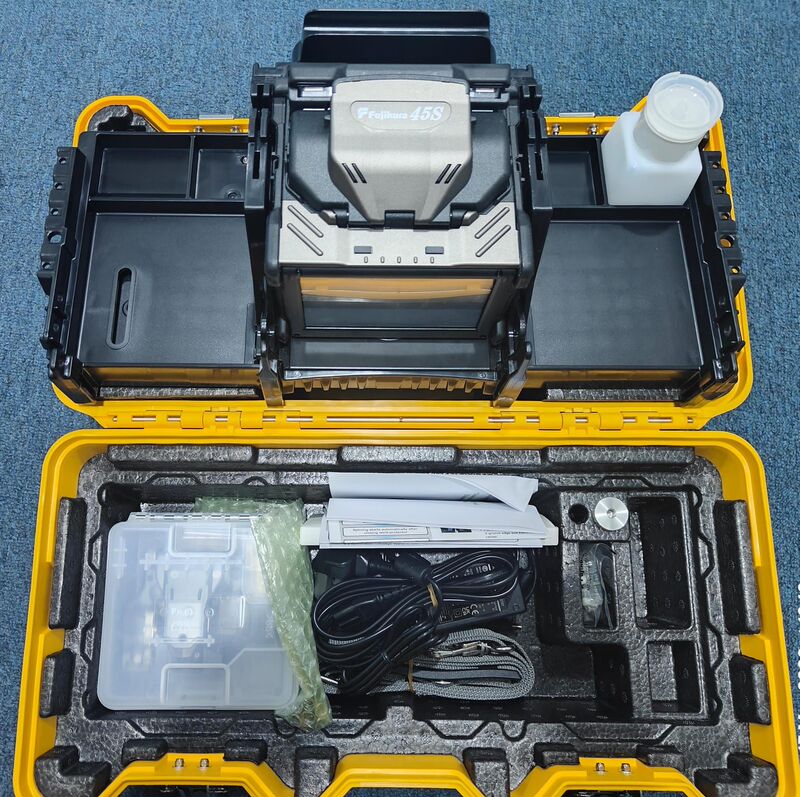 Fujikura 45S98S99S Fiber Optic Fusion Splicer Fujikura Fiber Optic Fusion Splicer Fujikura 45S98S99S Fiber Optic Fusion Splicer Fujikura Fiber Optic Fusion Splicer