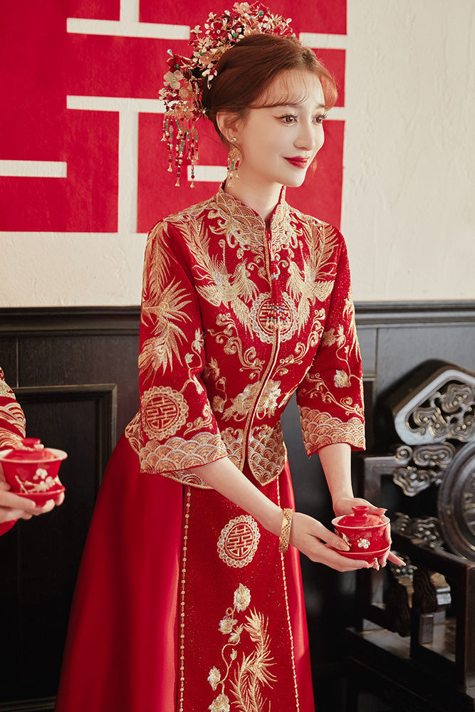 Xiuhefu Bride 2025 New Chinese Wedding Dress Wedding Dress New Style Going Out Dress Toast Dress Xiuhefu Slim Fit